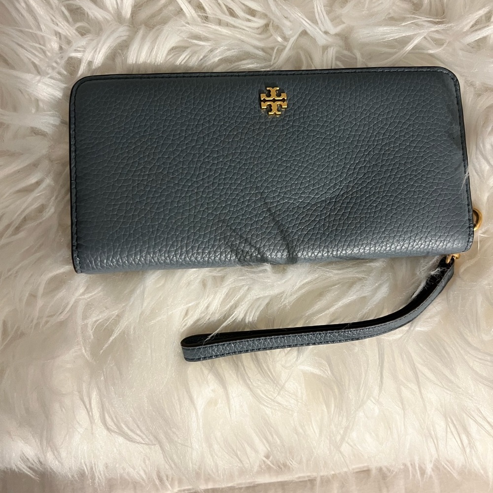 Tory Burch Wallet Bristlet